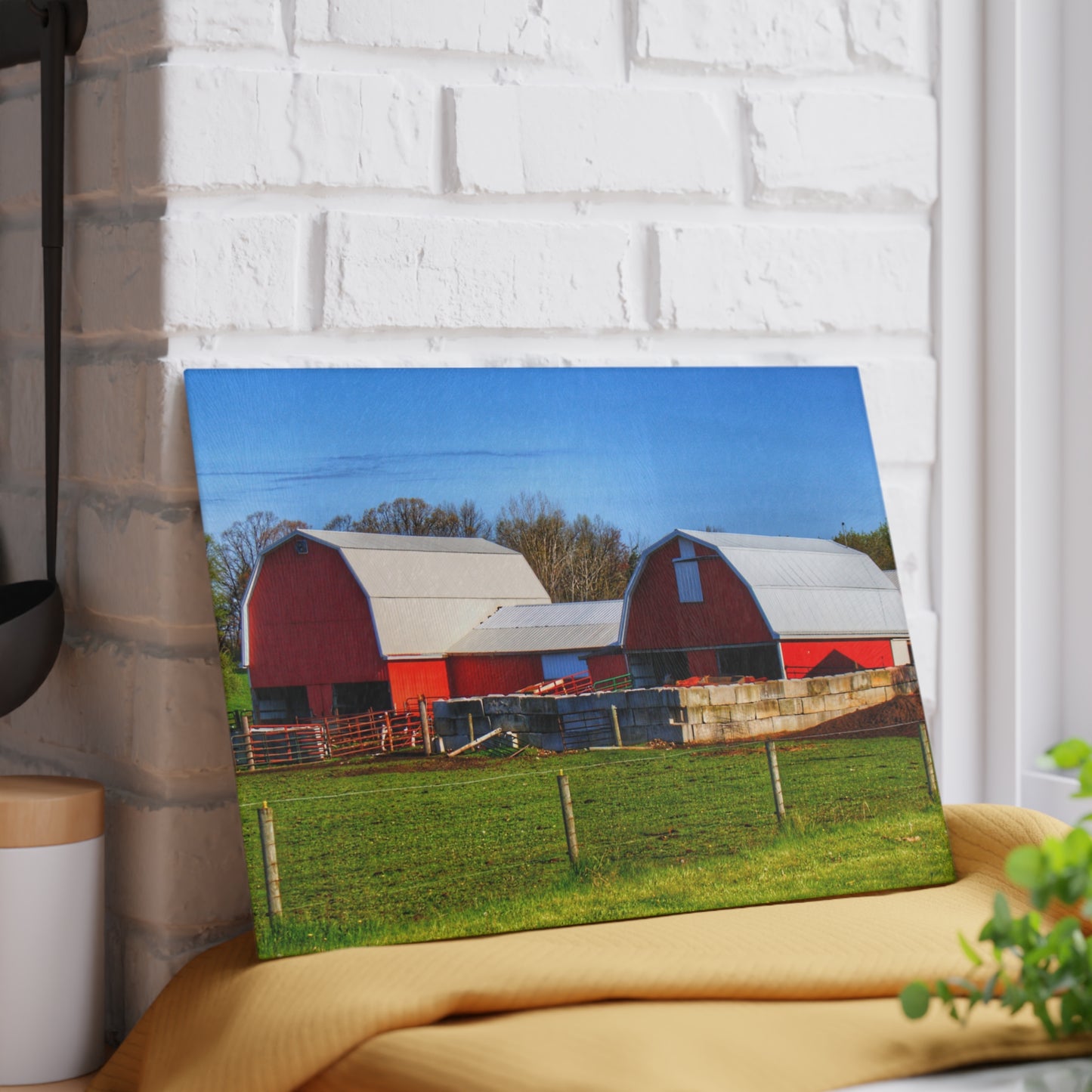 U R There Photography M-15 Reds Rustic Farmhouse Tempered-Glass Cutting Board
