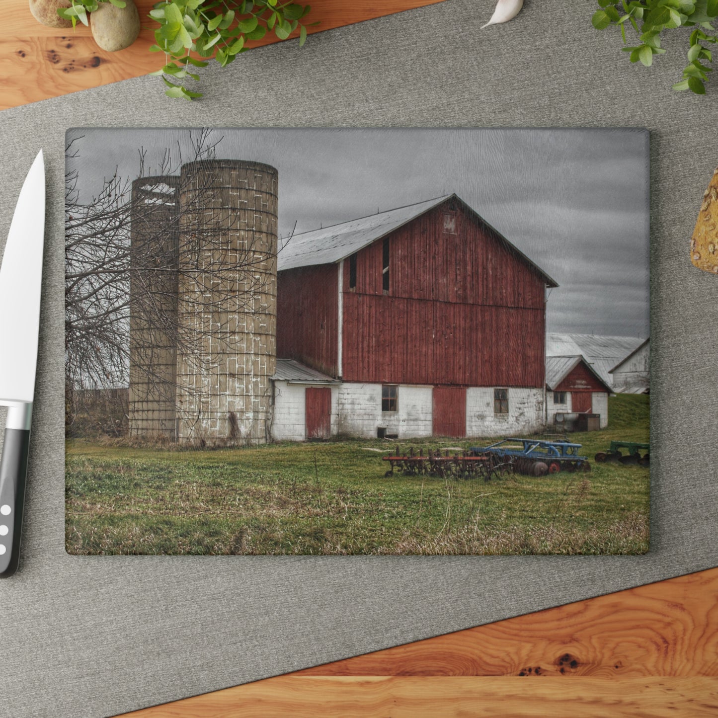 Barn Boutique Rustic Tempered-Glass Cutting Board| Fostoria Red I