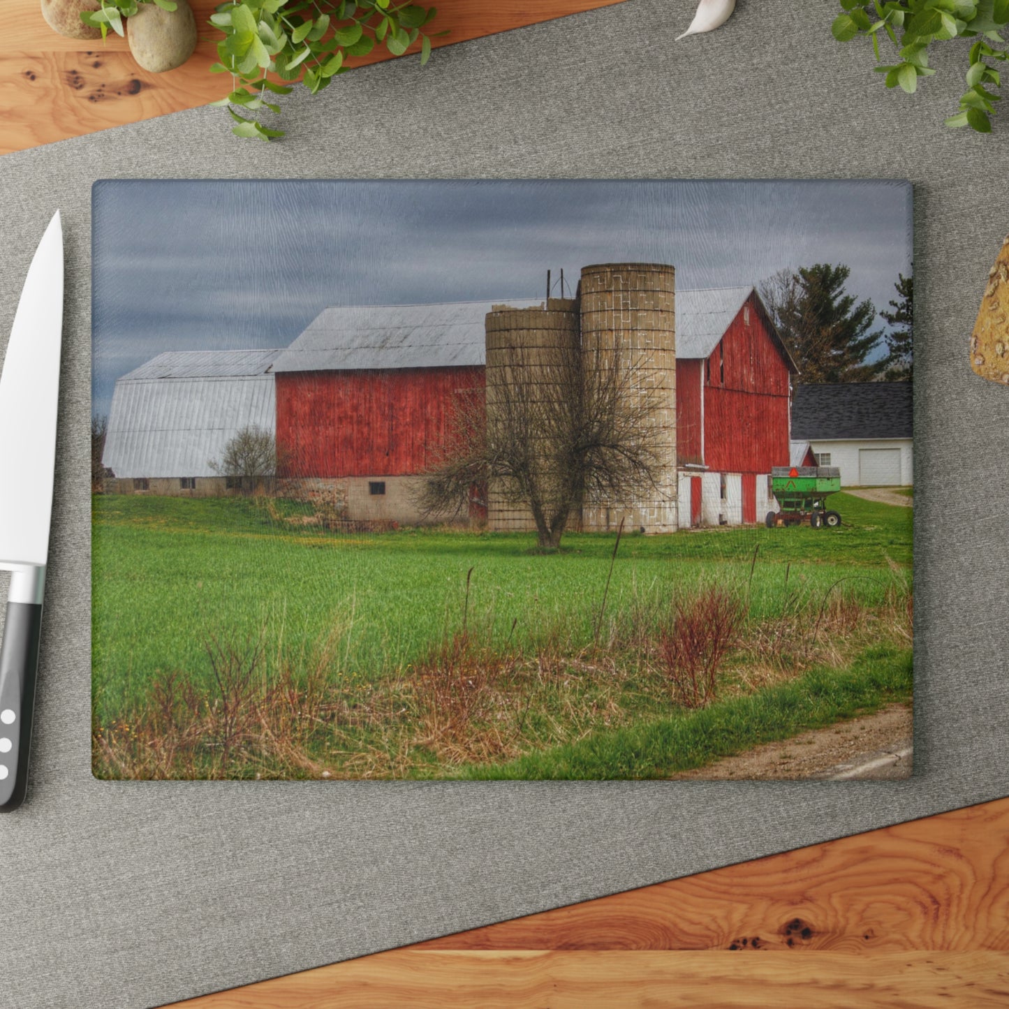 Barn Boutique Rustic Tempered-Glass Cutting Board| Fostoria Red III