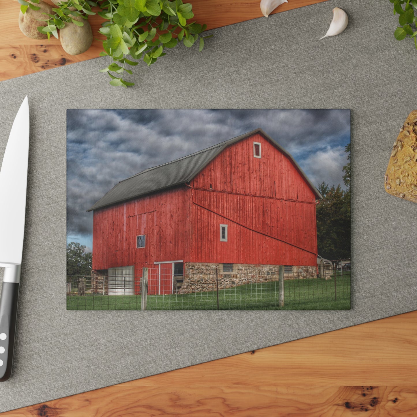 Barn Boutique Rustic Tempered-Glass Cutting Board| Elba Red I