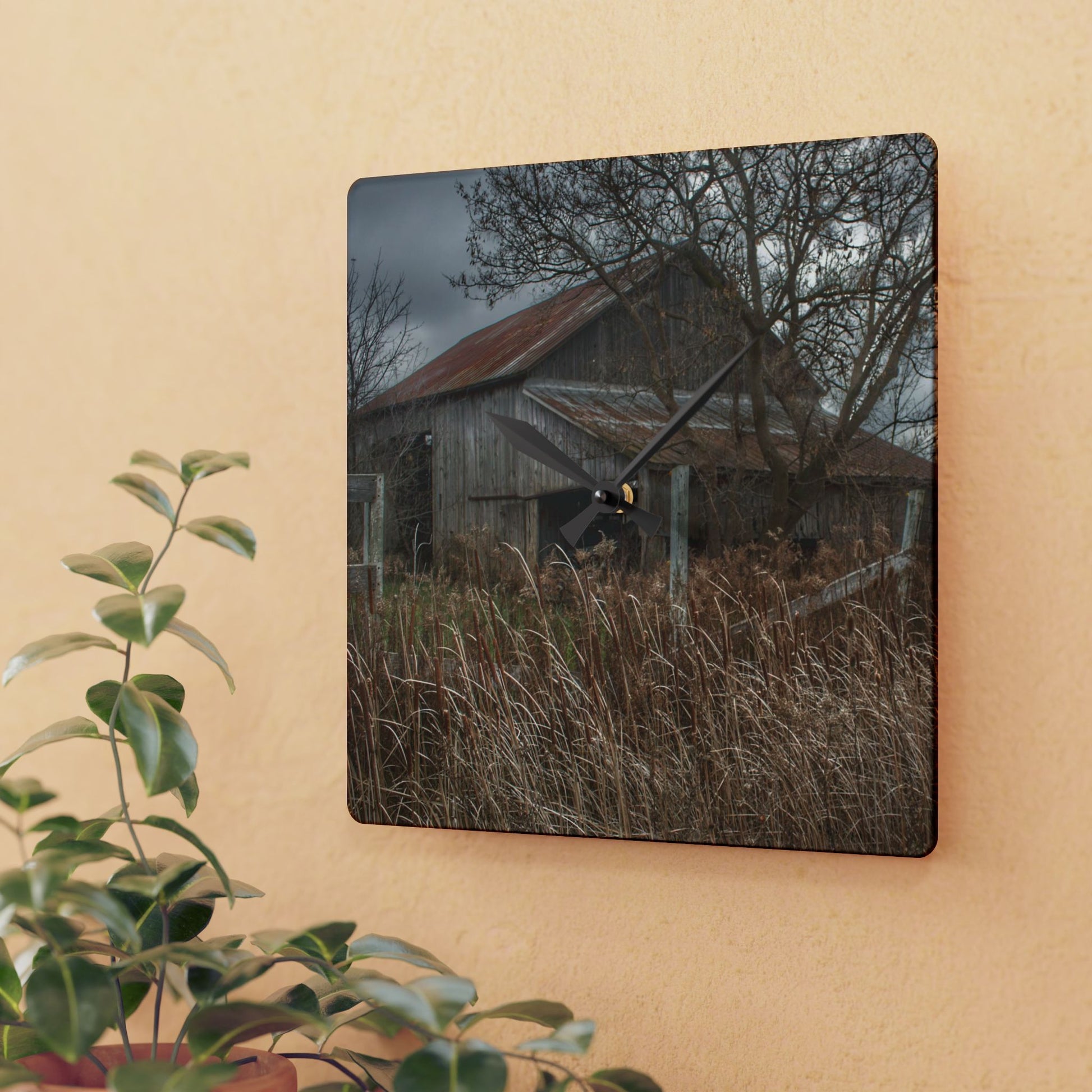 Rustic Farmhouse Wall Clock featuring Grey Saltbox