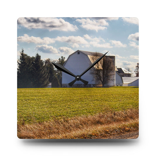Sandusky White Rustic Farmhouse Acrylic Analog Wall Clock 10.75'' × 10.75'' (Square)