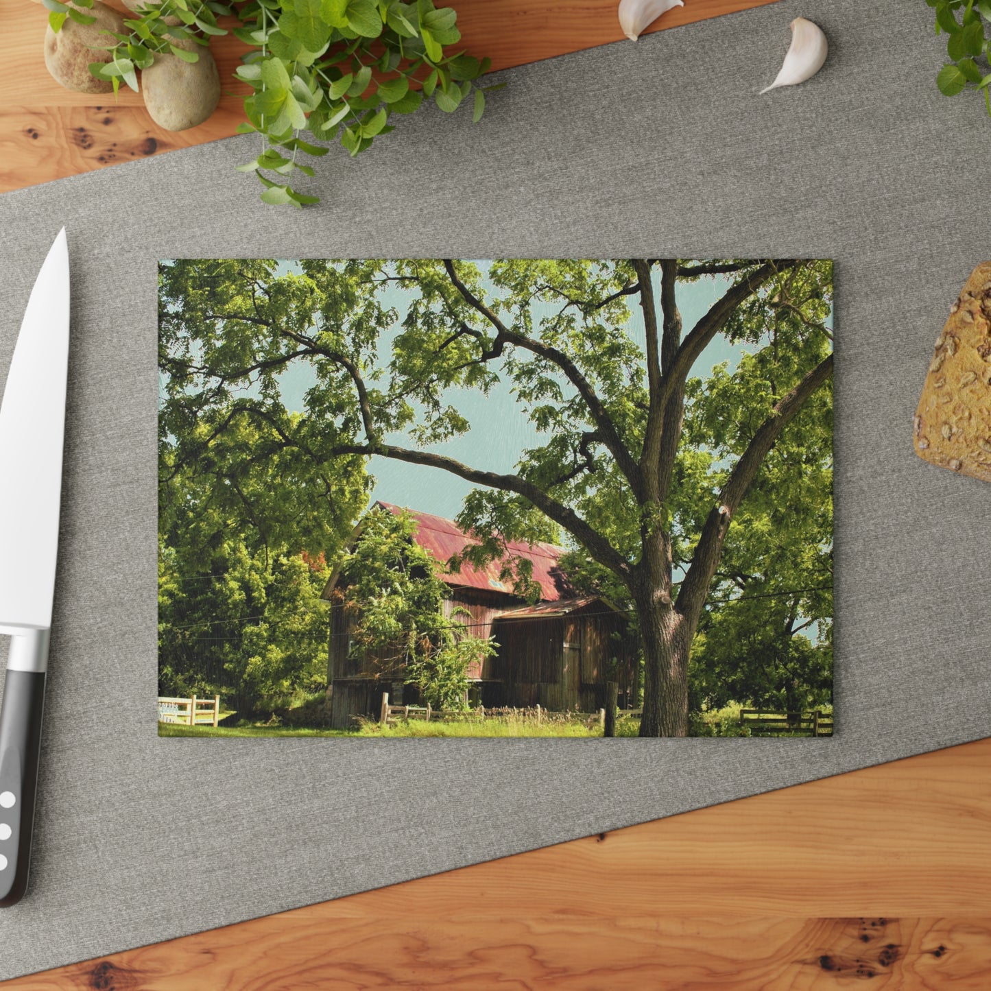 Barn Boutique Rustic Tempered-Glass Cutting Board| Oxford Rusted Red II