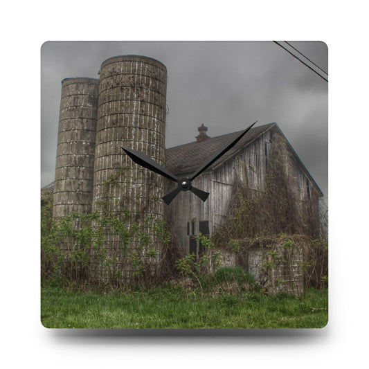 Metamora M-24 Grey I Rustic Farmhouse Acrylic Analog Wall Clock 10.75'' × 10.75'' (Square)
