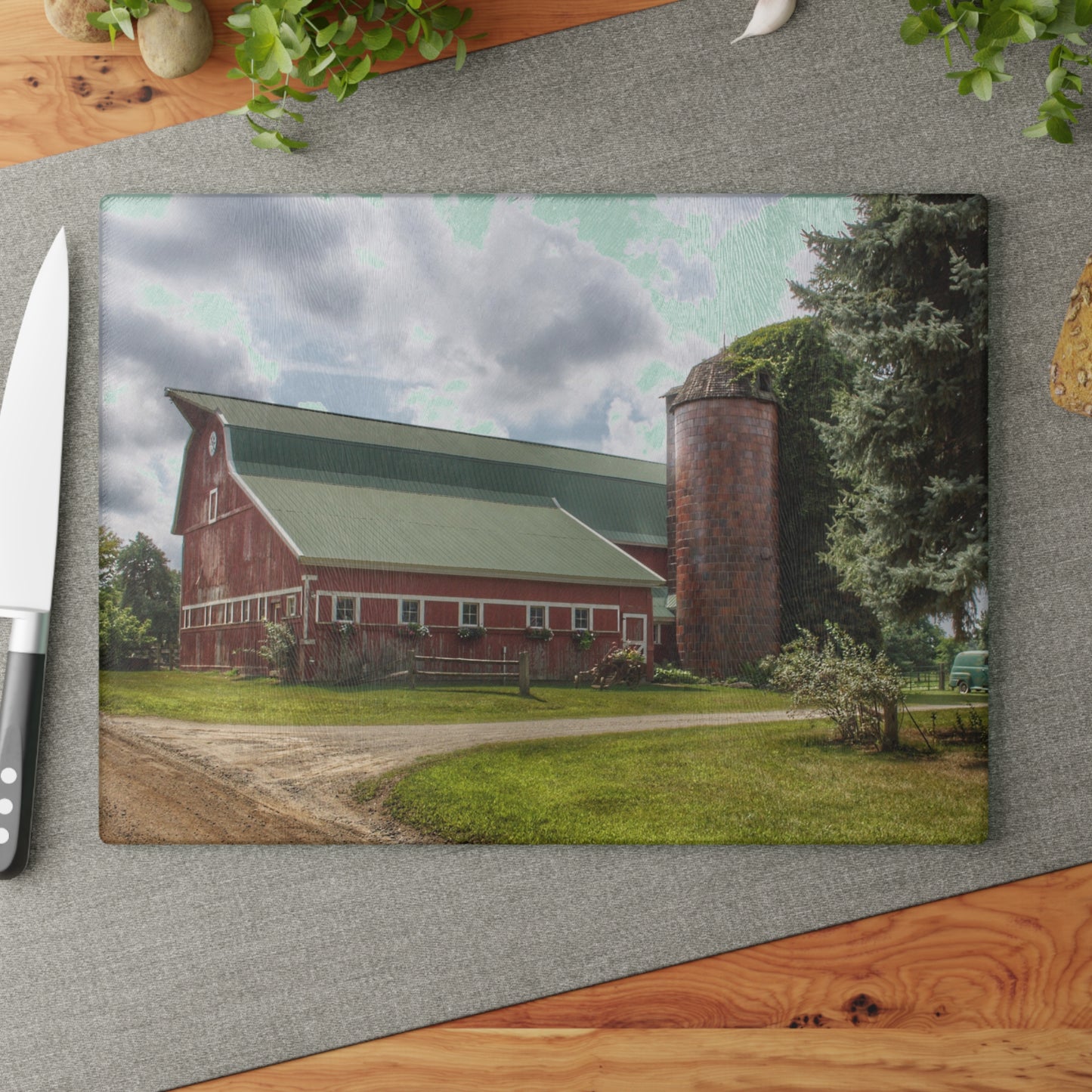 Barn Boutique Rustic Tempered-Glass Cutting Board| Metamora Country Red