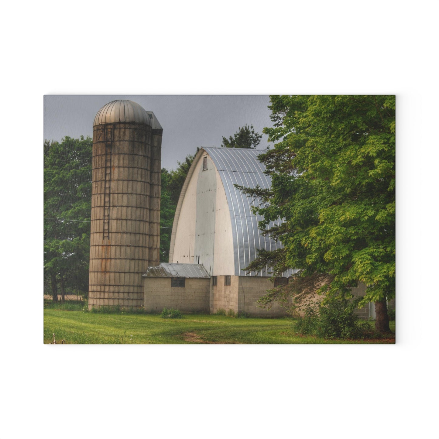 U R There Photography Carpenter Road White I Rustic Farmhouse Tempered-Glass Cutting Board