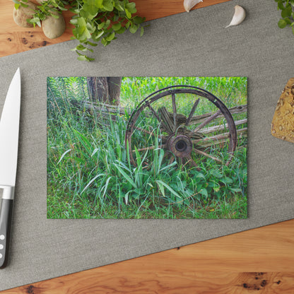 U R There Photography Wagon Wheel Fences Rustic Farmhouse Tempered-Glass Cutting Board