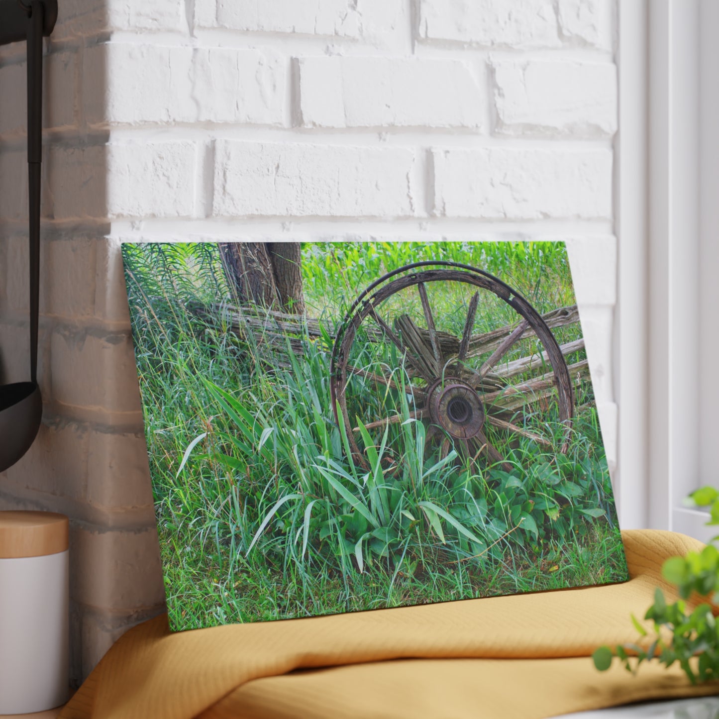 U R There Photography Wagon Wheel Fences Rustic Farmhouse Tempered-Glass Cutting Board